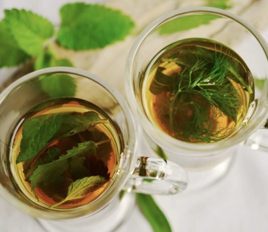 Bylinné čaje s příchutí pesticidů a jedovatého plevele