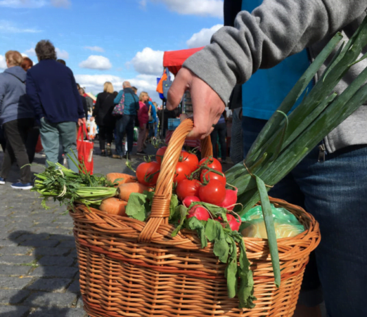 Farmářské tržiště Náplavka oslaví 10. sezonu. V letošním roce chce eliminovat plasty