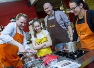 Streetfood chutná nejen na ulici. Naučte se pestré pouliční klasiky ve škole vaření Chefparade