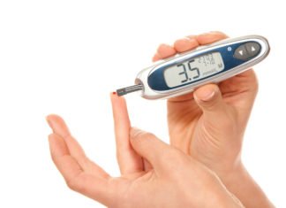Víte, že hypoglykemie míváme všichni? Proč se za ně tedy diabetici stydí?