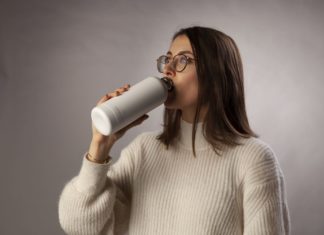 Praktické a krásné. Nové nerezové termolahve Waterdrop se stanou vašimi věrnými společníky