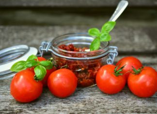 Sušená rajčata v oleji – co všechno můžou obsahovat?