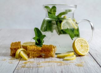 Dokonalé letní osvěžení? Zkuste domácí limonádu a smoothie