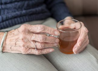 Dehydratace? Často ohrožuje starší lidi