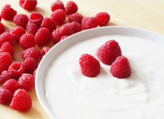 Jogurt v menu? Použijte ho do krémové polévky, sendviče i dezertu
