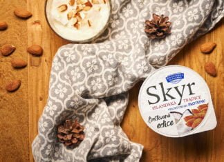 Rozmazlete chuťové buňky zimou provoněnými SKYRY kokos-mandle a štrúdl