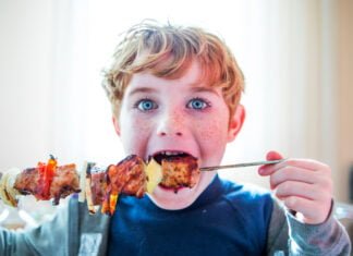 Grilování s dětmi: tři tipy na recepty pro ty nejmenší