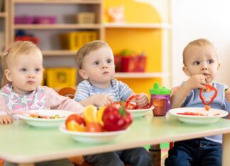 Jak naučit dítě jíst a vytvořit mu správné stravovací návyky