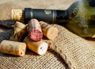 Poradna sommelierky Denisy Kolaříkové: Jak si správně užít červené víno
