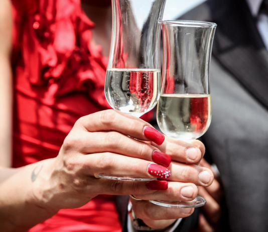 Jak na silvestrovský přípitek? Přinášíme tipy od sommelierky