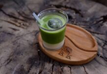 Matcha v hlavní roli. Jak ji správně připravit a využít v letní kuchyni?